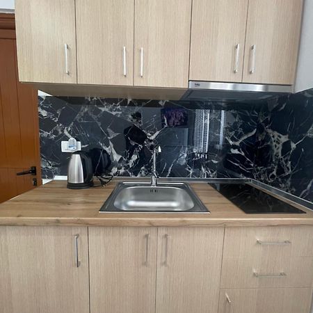 Rent Rooms Loren Влёра Экстерьер фото