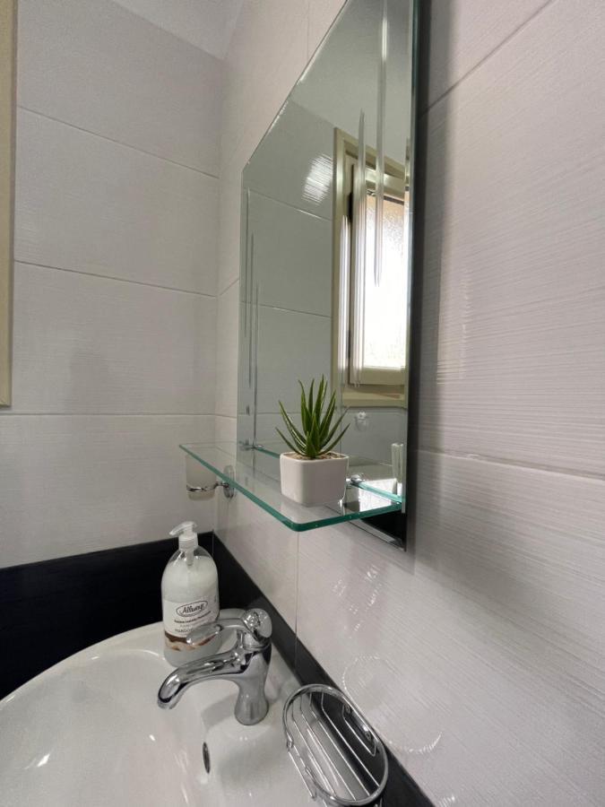 Rent Rooms Loren Влёра Экстерьер фото