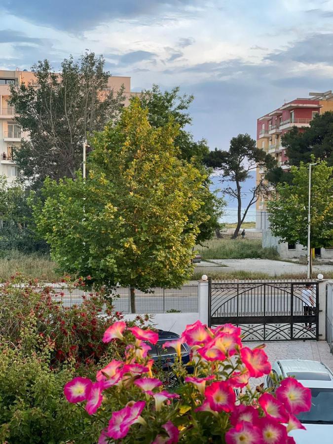Rent Rooms Loren Влёра Экстерьер фото