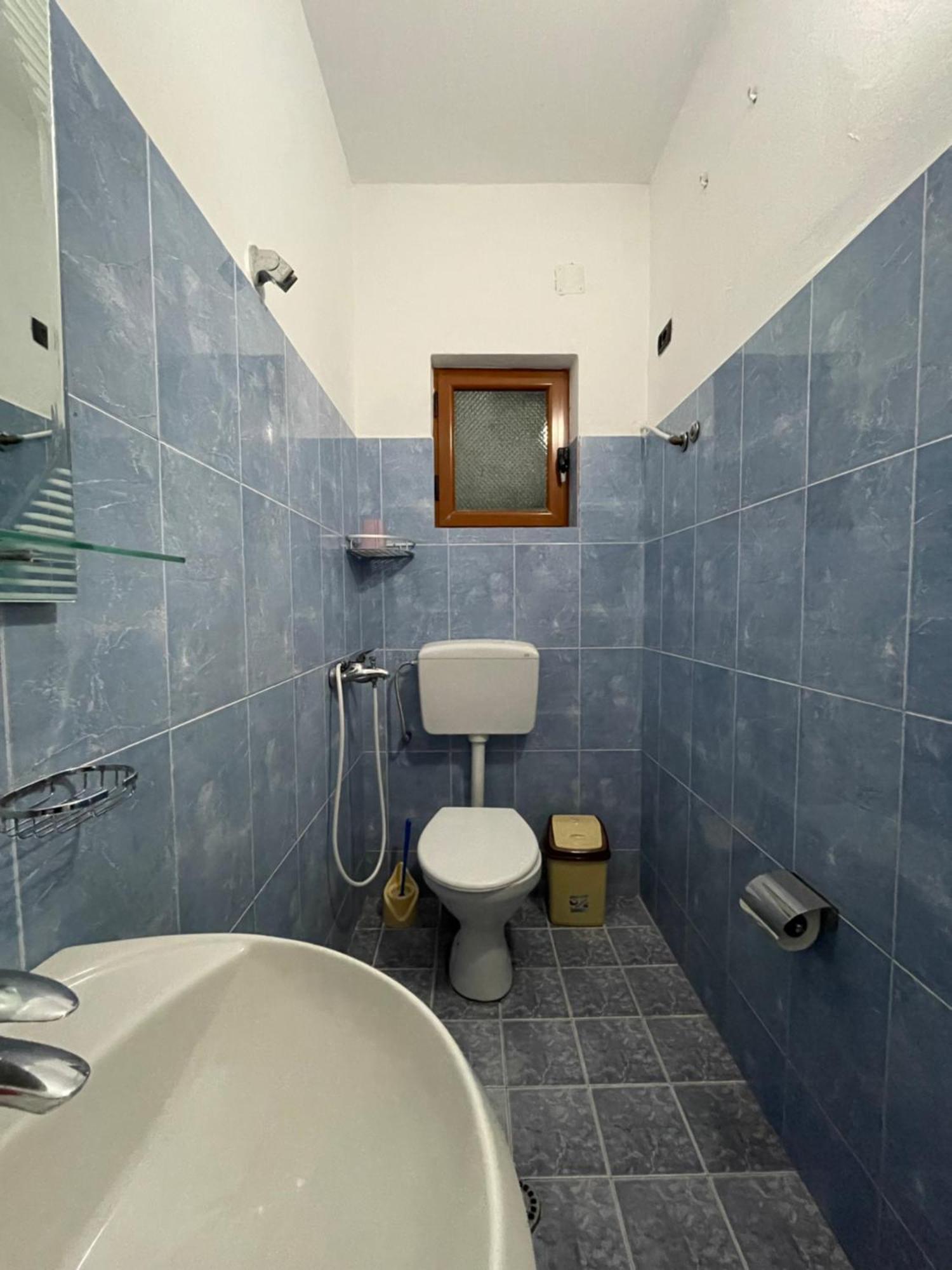 Rent Rooms Loren Влёра Экстерьер фото