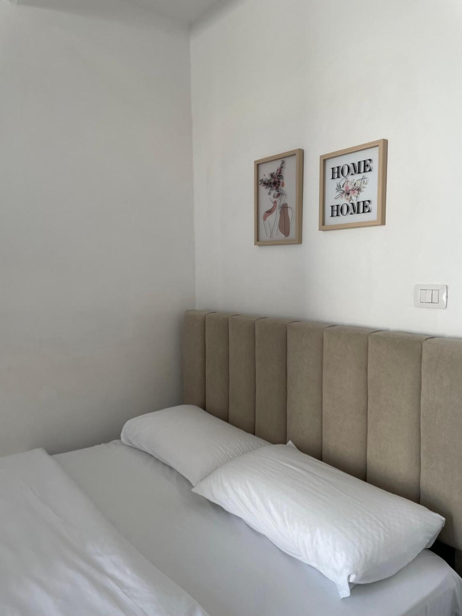 Rent Rooms Loren Влёра Экстерьер фото