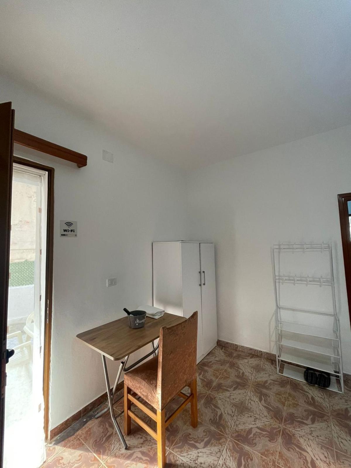 Rent Rooms Loren Влёра Экстерьер фото